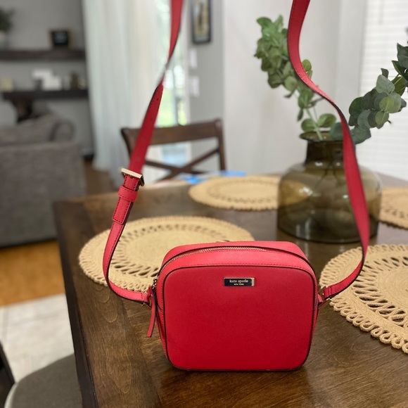 Kate spade crossbody purse - Picture 2 of 2